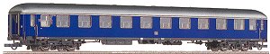 Passenger car 1st class<br /><a href='images/pictures/Roco/44741.jpg' target='_blank'>Full size image</a>